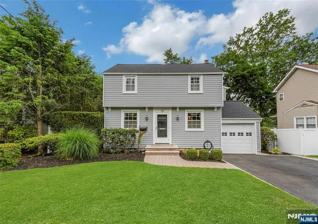 Homes for sale in Tenafly, NJ | 15 Colonial Rd, Tenafly, NJ 07670 | MLS# 26016507