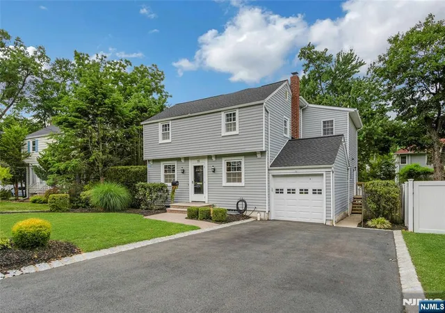 4th image of 15 Colonial Rd, Tenafly, NJ 07670 | MLS# 26016507