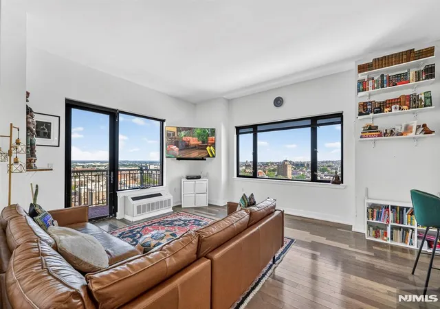 4th image of 3312 Hudson Ave, Union, NJ 07087
