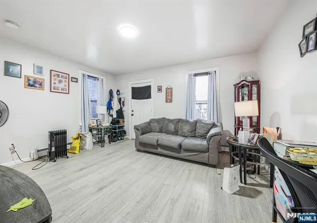 5th image of 418 10Th St, Newark, NJ 07103 | MLS# 26016589