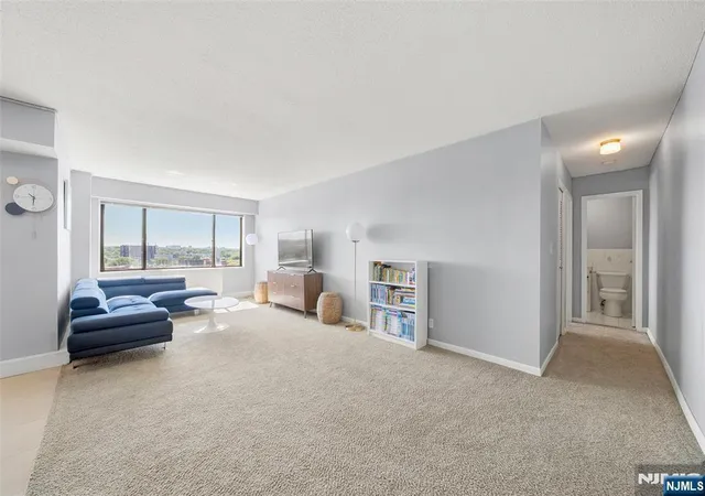 Homes for sale in Hackensack, NJ | 150 Overlook Ave #8D, Hackensack, NJ 07601 | MLS# 26016633