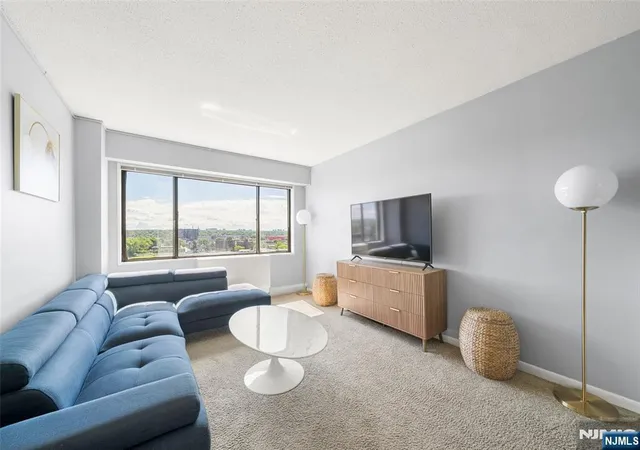 Homes for sale in Hackensack, NJ | 150 Overlook Ave #8D, Hackensack, NJ 07601 | MLS# 26016633