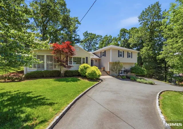 2nd image of 12 Wildwood Dr, Caldwell, NJ 07006 | MLS# 26016639