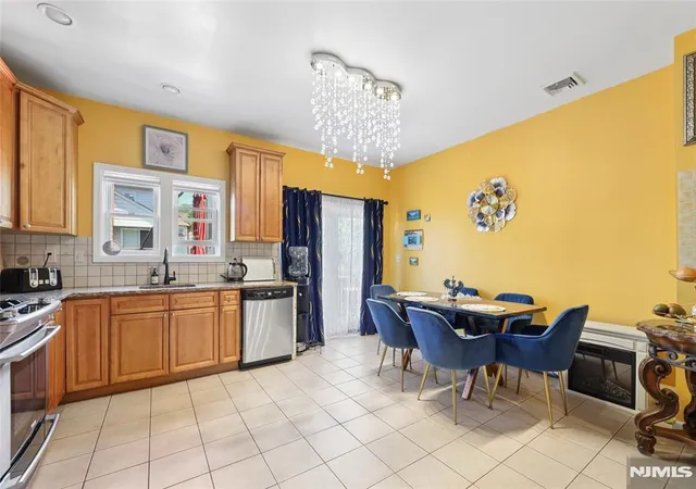 Homes for sale in Garfield, NJ | 548 Palisade Ave #3, Garfield, NJ 07026 | MLS# 26016690