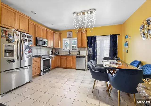 Homes for sale in Garfield, NJ | 548 Palisade Ave #3, Garfield, NJ 07026 | MLS# 26016690