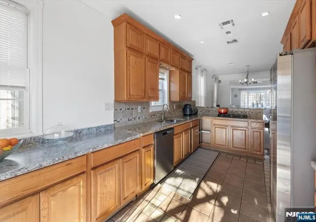 Homes for sale in Cliffside Park, NJ | 214 Columbus Pl, Cliffside Park, NJ 07010 | MLS# 26016742