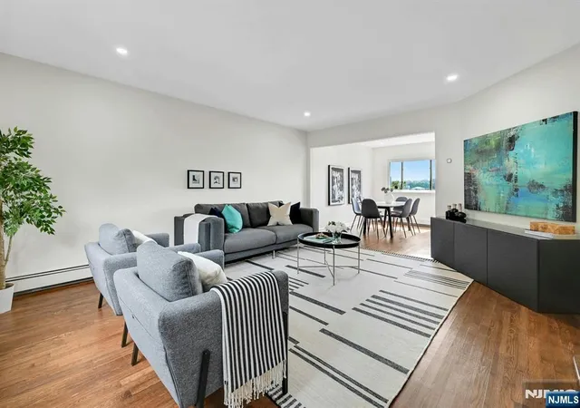 Photo 1 of Sale Pending at 41a Edgewater Pl, Edgewater, NJ 07020 | MLS# 26016820 | Listing updated on 2026-09-12