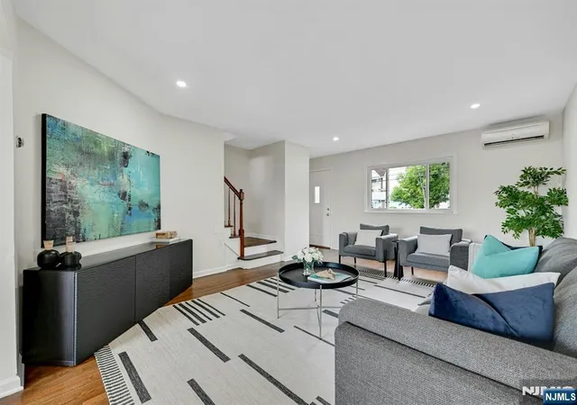 Photo 3 of Sale Pending at 41a Edgewater Pl, Edgewater, NJ 07020 | MLS# 26016820 | Listing updated on 2026-09-12