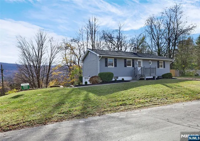 Homes for sale in Vernon, NJ | 6 Van Buren Ave, Vernon, NJ 07462 | MLS# 26016829
