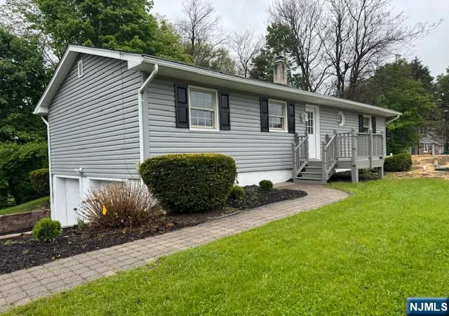 Homes for sale in Vernon, NJ | 6 Van Buren Ave, Vernon, NJ 07462 | MLS# 26016829
