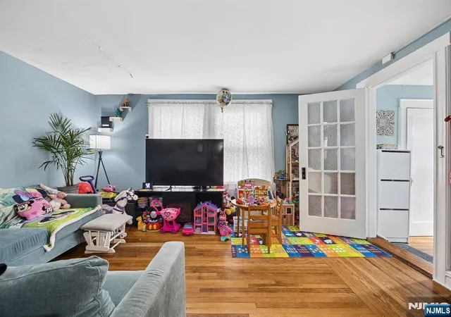 Homes for sale in Hawthorne, NJ | 86 Llewellyn Ave, Hawthorne, NJ 07506 | MLS# 26016875
