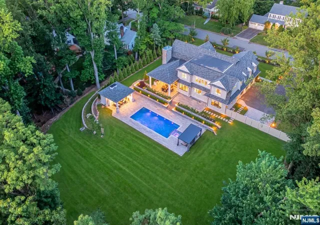 1st image of 396 Knollwood Rd, Ridgewood, NJ 07450 | MLS# 26016876