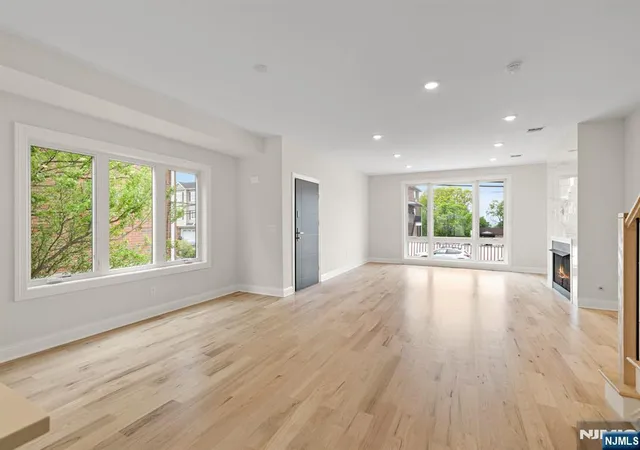 Homes for sale in Palisades Park, NJ | 332 12Th St #B, Palisades Park, NJ 07650 | MLS# 26016897
