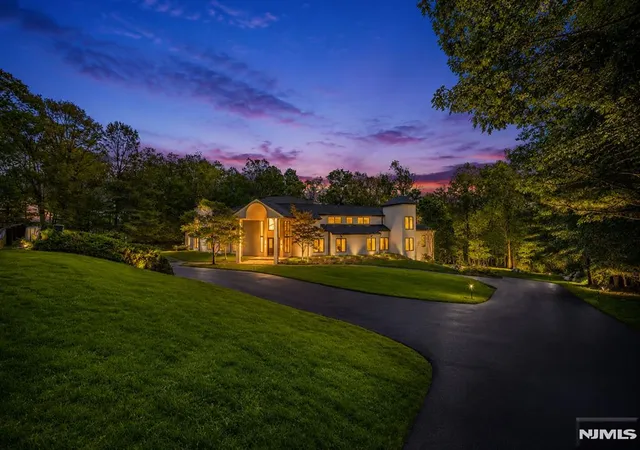 1st image of 809 Shore Dr, Kinnelon, NJ 07405 | MLS# 26017126