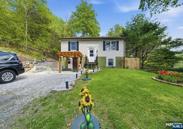 Homes for sale in West Milford, NJ | 414 Macopin Rd, West Milford, NJ 07480 | MLS# 26017139