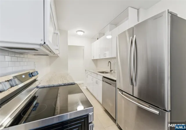 Photo 1 of Condo for sale at 200 Winston #121, Cliffside Park, NJ 07010 | MLS# 26017171 | Listing updated on 2026-08-30