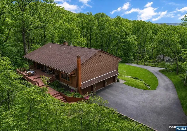 2nd image of 7 Sheba Dr, Sussex, NJ 07461 | MLS# 26017244