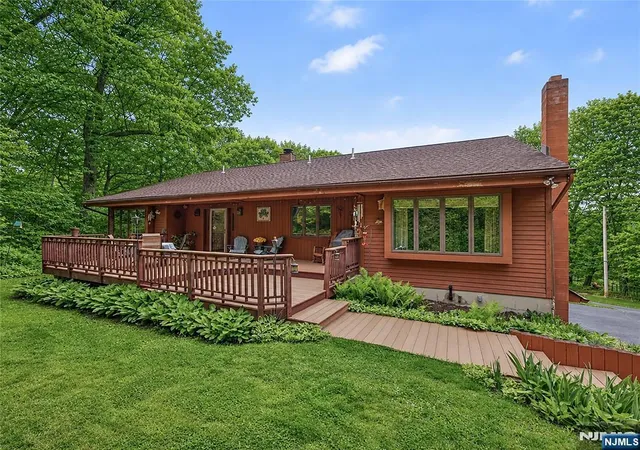 4th image of 7 Sheba Dr, Sussex, NJ 07461 | MLS# 26017244