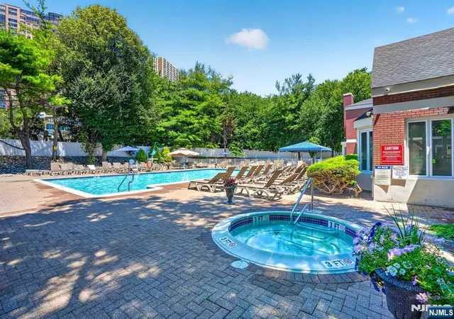 Homes for sale in Edgewater, NJ | 502 Livingston Ct #N502, Edgewater, NJ 07020 | MLS# 26017256