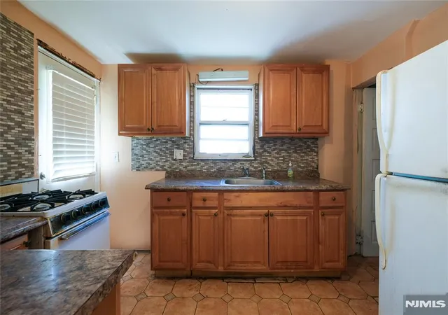 Homes for sale in Bergenfield, NJ | 32 Phelps Ave, Bergenfield, NJ 07621 | MLS# 26017260