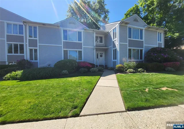 Homes for sale in Hawthorne, NJ | 2 Grand Ave #4, Hawthorne, NJ 07506 | MLS# 26017299