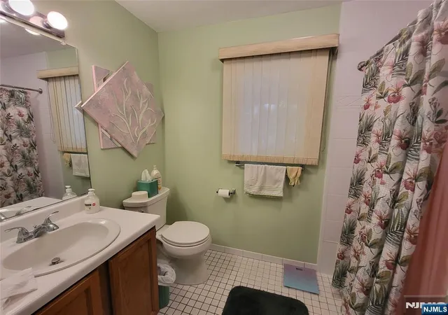Homes for sale in Hawthorne, NJ | 2 Grand Ave #4, Hawthorne, NJ 07506 | MLS# 26017299