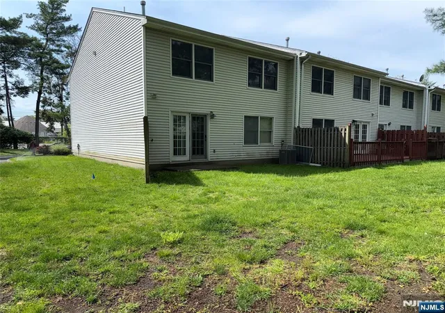 Homes for sale in Fair Lawn, NJ | 35 Meadowview Ter #35, Fair Lawn, NJ 07410 | MLS# 26017354