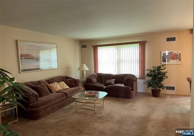 Homes for sale in Fair Lawn, NJ | 35 Meadowview Ter #35, Fair Lawn, NJ 07410 | MLS# 26017354