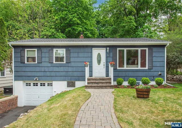 2nd image of 86 Minnehaha Blvd, Oakland, NJ 07436 | MLS# 26017369