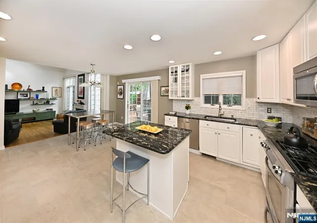 Homes for sale in Hillsdale, NJ | 6 Schill Pl, Hillsdale, NJ 07642 | MLS# 26017380