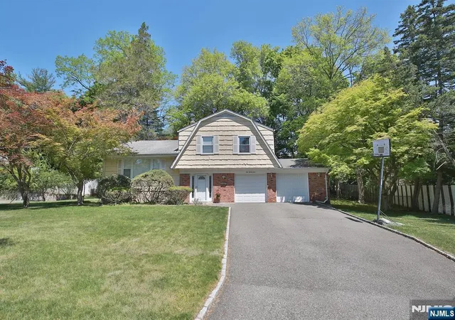 Photo 2 of Sale Pending at 124 Lenox Ave, Demarest, NJ 07627 | MLS# 26017398 | Listing updated on 2026-06-10