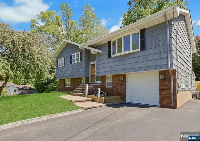 2nd image of 20 Bluehill Rd, Norwood, NJ 07648 | MLS# 26017409