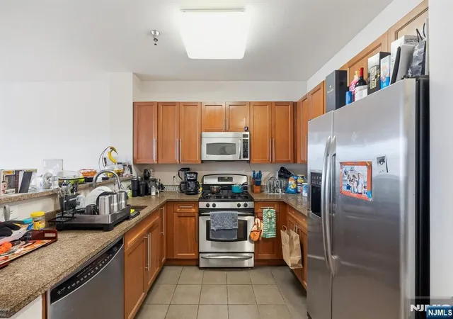 Homes for sale in Jersey City, NJ | 15 Enterprise Ct #105, Jersey City, NJ 07305 | MLS# 26017415