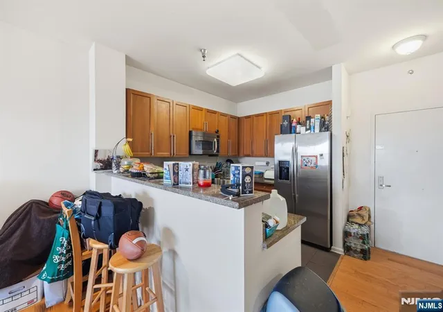 Homes for sale in Jersey City, NJ | 15 Enterprise Ct #105, Jersey City, NJ 07305 | MLS# 26017415