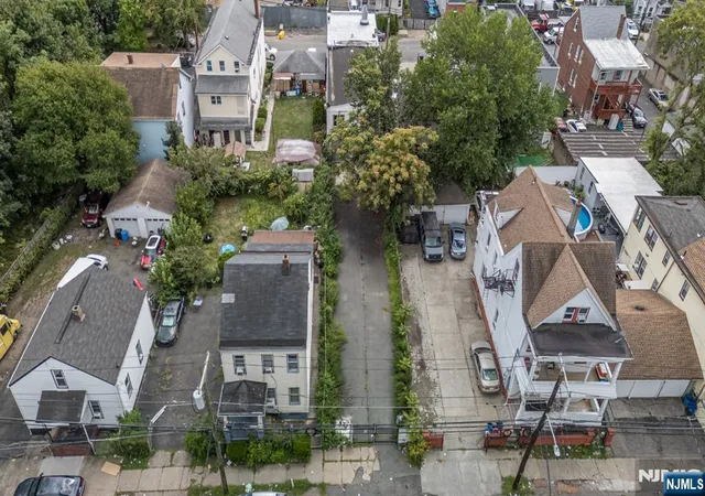 2nd image of 172 Lyon St, Paterson, NJ 07524 | MLS# 26017442