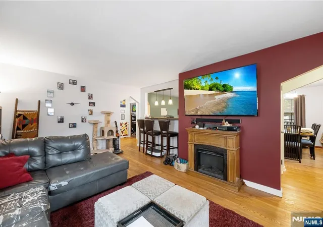 Photo 4 of Single family home for sale at 151 Washington St, Lodi, NJ 07644 | MLS# 26017480 | Listing updated on 2026-05-17