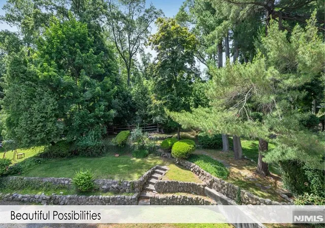 Homes for sale in Ridgewood, NJ | 436 Hillcrest Rd, Ridgewood, NJ 07450 | MLS# 26017497