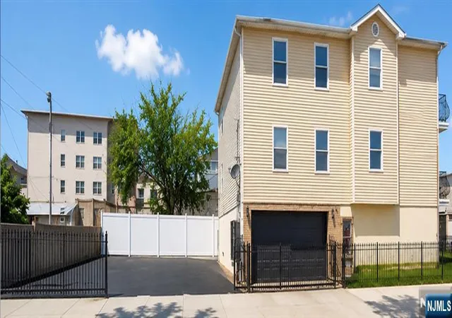 Photo 3 of Sale Pending at 272 274 Orange St, Newark, NJ 07103 | MLS# 26017512 | Listing updated on 2026-07-07