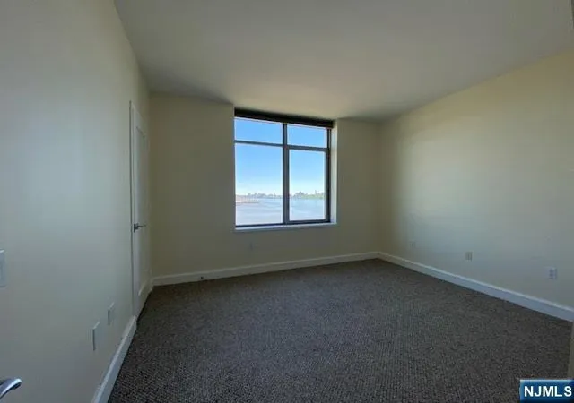 Homes for sale in North Bergen, NJ | 8100 River Road, North Bergen, NJ 07047 | Houzeo