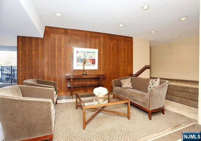 2nd image of 4 Horizon Rd, Fort Lee, NJ 07024