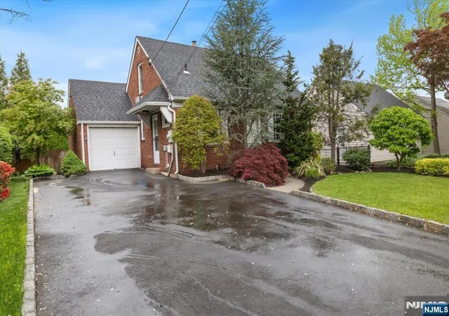 Homes for sale in Maywood, NJ | 881 Lincoln Ave, Maywood, NJ 07607 | MLS# 26017565