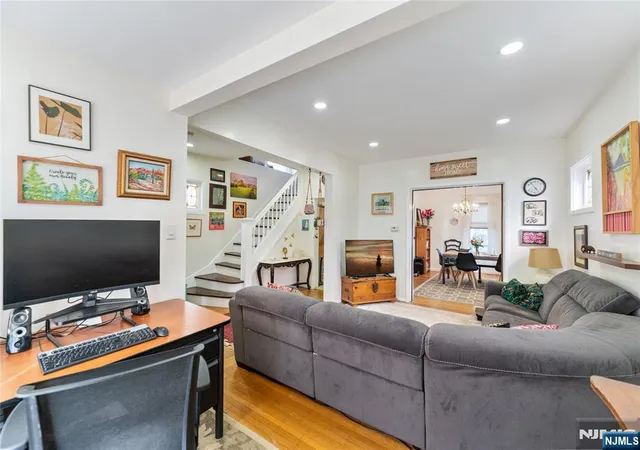 Homes for sale in Cliffside Park, NJ | 186 Oakwood Ave, Cliffside Park, NJ 07010 | MLS# 26017569