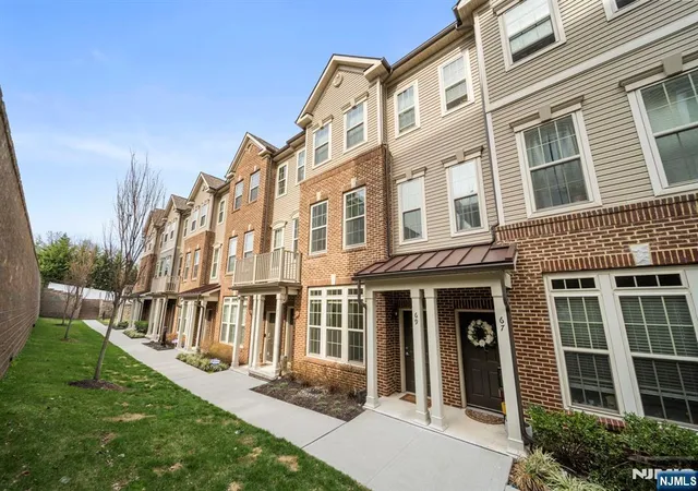 Homes for sale in Wood Ridge, NJ | 67 Arnold Dr #5811, Wood Ridge, NJ 07075 | MLS# 26017591