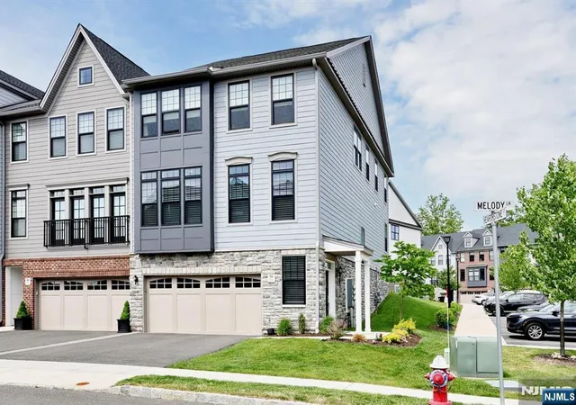 Homes for sale in Upper Saddle River, NJ | 32 Melody Ln, Upper Saddle River, NJ 07458 | MLS# 26017592