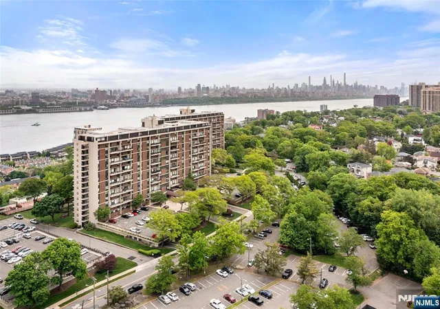 28th image of 2 Horizon #PH 2, Fort Lee, NJ 07024 | MLS# 26017598