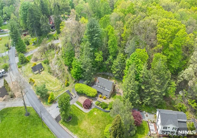 Homes for sale in Wanaque, NJ | 2 Red Mine Rd, Wanaque, NJ 07465 | MLS# 26017634
