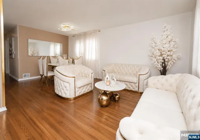 5th image of 88 Manchester Pl, Newark, NJ 07104 | MLS# 26017683