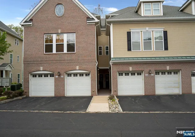 2nd image of 804 River Pl, Butler Borough, NJ 07405 | MLS# 26017767