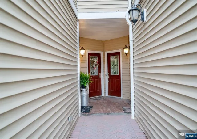3rd image of 804 River Pl, Butler Borough, NJ 07405 | MLS# 26017767
