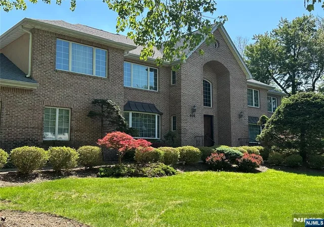 Homes for sale in Franklin Lakes, NJ | 604 Grandview Ter, Franklin Lakes, NJ 07417 | MLS# 26017769
